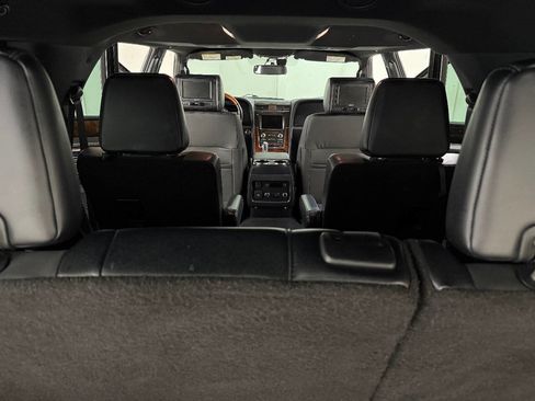Used 2015 Lincoln Navigator 2WD image 65
