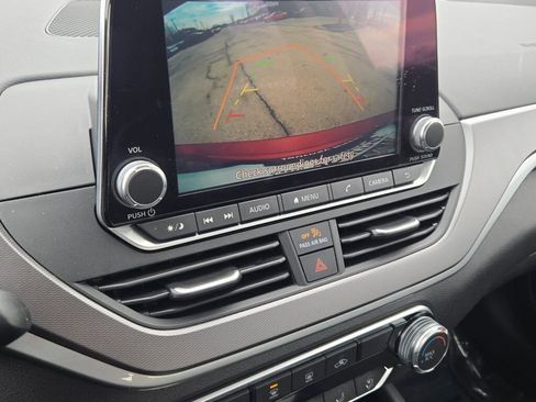 Used 2024 Nissan Altima 2.5 SR image 24