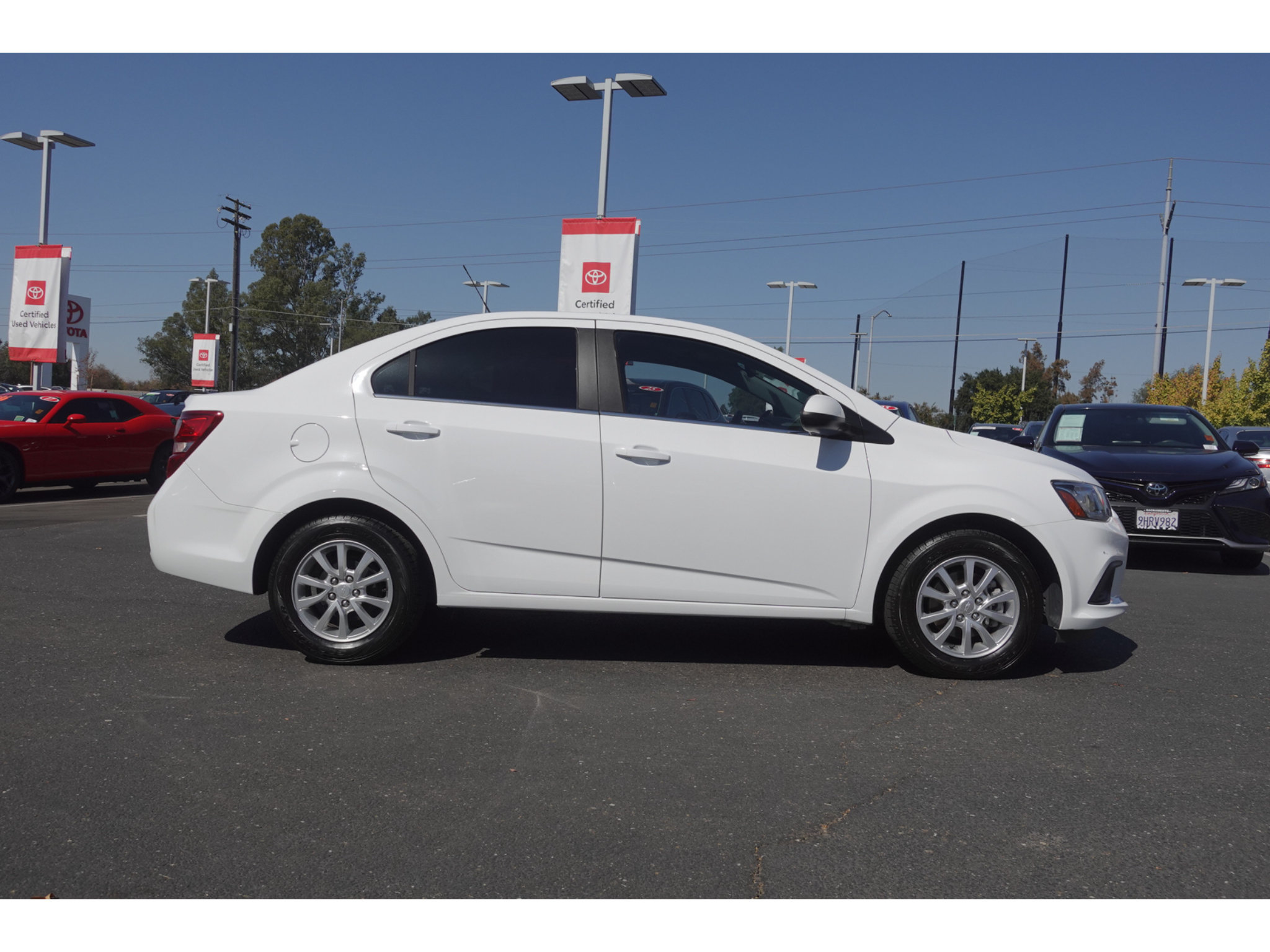 Used 2020 Chevrolet Sonic LT FWD image 2