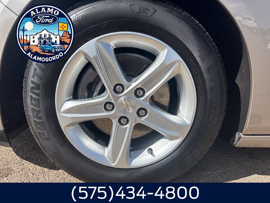 Used 2024 Chevrolet Malibu LS FWD image 13