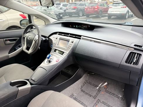 Used 2013 Toyota Prius Prime Plug-In Hybrid image 32