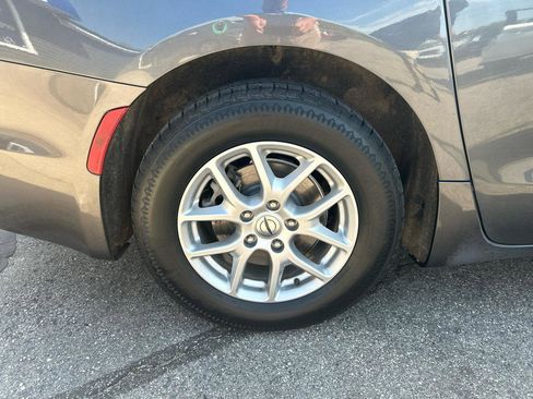 Used 2022 Chrysler Pacifica Touring-L FWD image 32