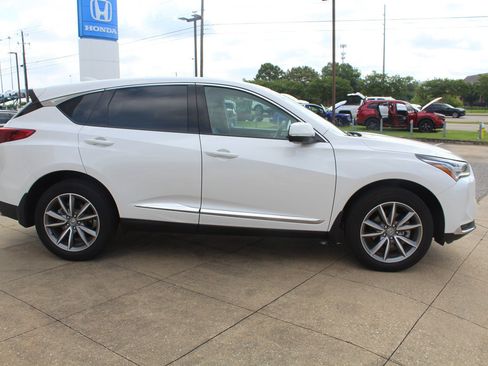 Used 2023 Acura RDX FWD w/ Technology Package image 3