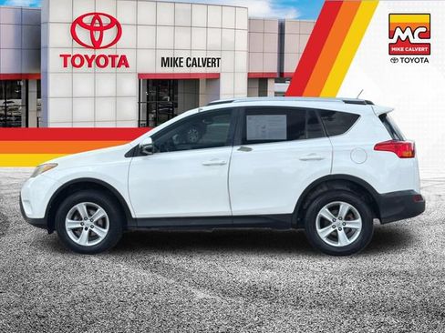 Used 2014 Toyota RAV4 XLE FWD image 2