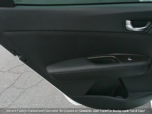 Used 2020 Kia Optima Premium image 14