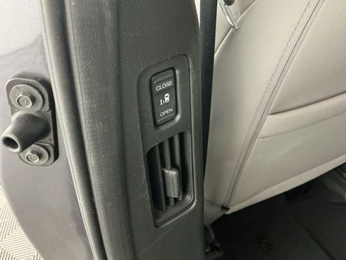 Used 2020 Honda Odyssey Elite image 9