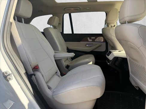 Used 2022 Mercedes-Benz GLS 450 4MATIC image 14