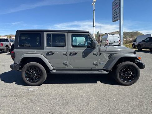 Used 2023 Jeep Wrangler Unlimited Sahara w/ Cold Weather Group image 15