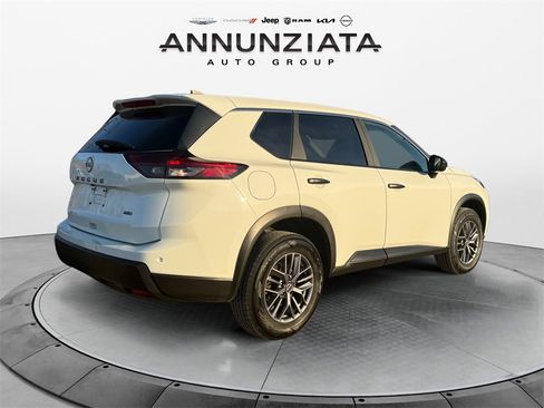 Certified 2024 Nissan Rogue S image 5