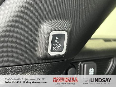 New 2025 Jeep Grand Cherokee Limited w/ Luxury Tech Group II image 6