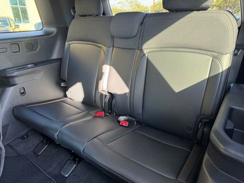 New 2027 Kia Telluride S image 9