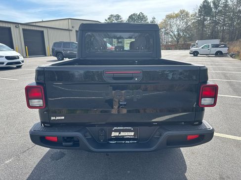 New 2026 Jeep Gladiator Sport AWD/4WD image 7
