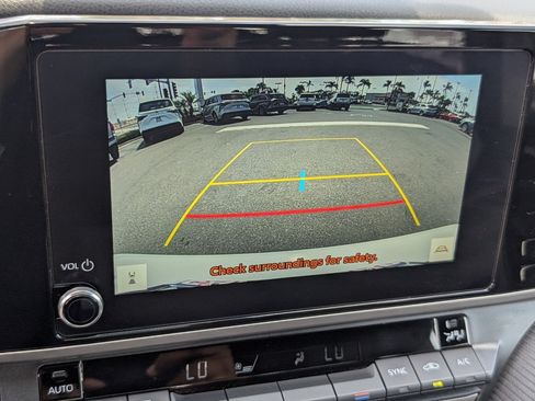 Used 2025 Toyota Camry SE FWD image 6