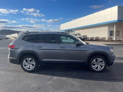 Used 2021 Volkswagen Atlas SE w/ Panoramic Sunroof Package image 4