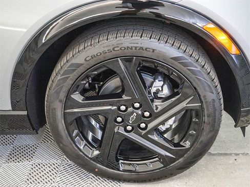 New 2026 Chevrolet Equinox EV RS image 11