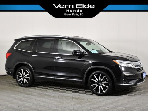 Used 2021 Honda Pilot Touring image 1