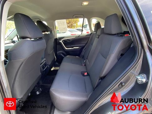 Used 2022 Toyota RAV4 LE AWD/4WD image 22