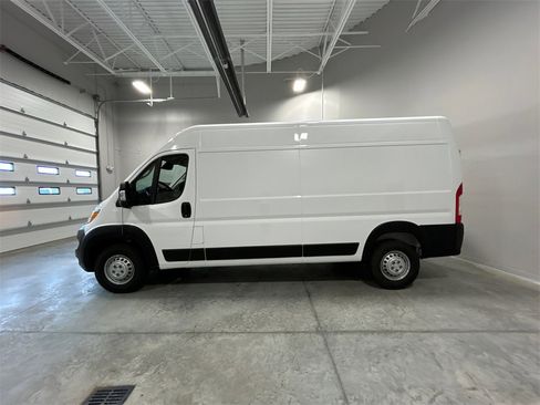 New 2025 RAM ProMaster 2500 w/ Convenience Group image 9