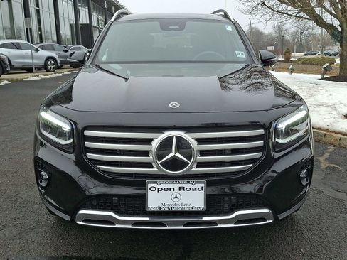 Used 2026 Mercedes-Benz GLB 250 4MATIC image 2