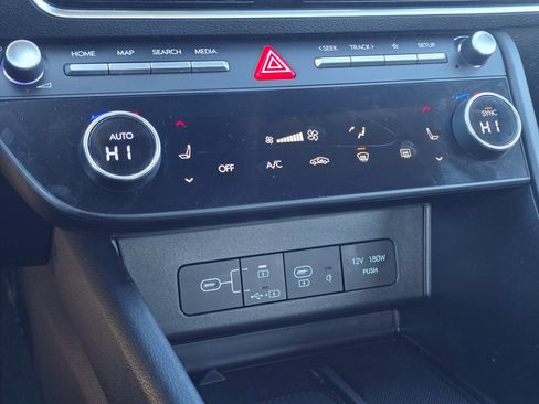 Used 2024 Hyundai Sonata SEL w/ Convenience Package FWD image 19
