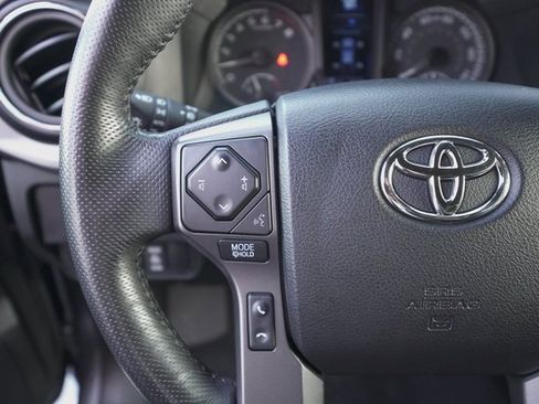Certified 2022 Toyota Tacoma TRD Sport image 26