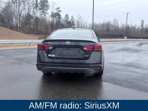 Used 2020 Nissan Altima 2.5 SR w/ Premium Package image 4