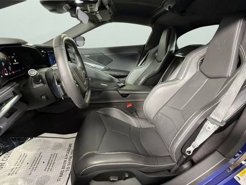 Used 2025 Chevrolet Corvette Stingray Coupe w/ 1LT RWD image 17