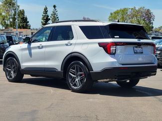Used 2026 Ford Explorer ST-Line w/ ST-Line Street Pack RWD video 2