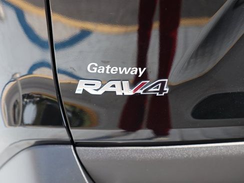 Used 2019 Toyota RAV4 LE image 42