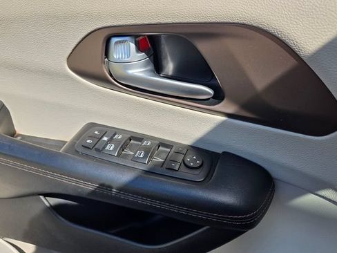Used 2017 Chrysler Pacifica Touring-L Plus w/ Advanced Safetytec Group FWD image 33