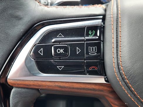 Used 2025 Jeep Grand Cherokee L Summit AWD/4WD image 24