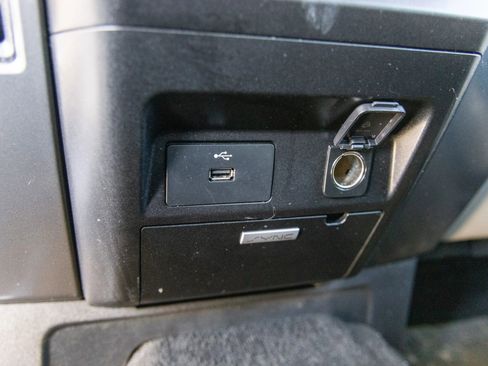 Used 2018 Ford F150 XLT image 37