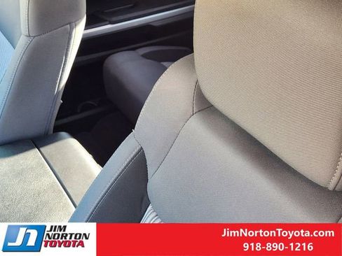 Used 2017 Toyota Tundra SR5 w/ SR5 Upgrade Package image 17