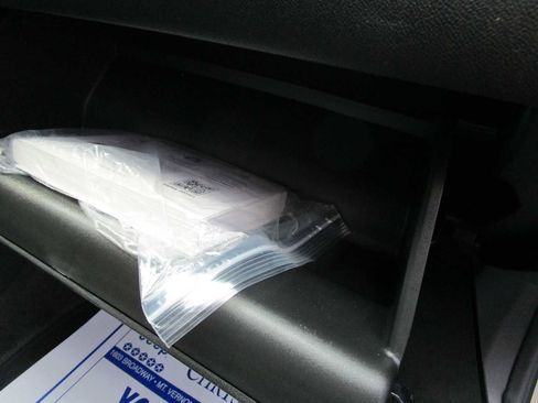 Used 2024 Chevrolet Malibu LT image 15