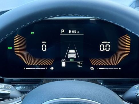 New 2026 Kia Carnival EX FWD image 32