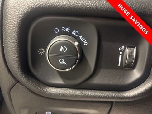 Used 2025 RAM 1500 Big Horn image 25
