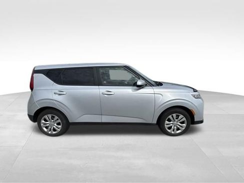 Used 2020 Kia Soul LX FWD image 6
