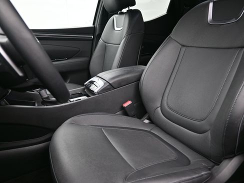 Used 2024 Hyundai Santa Cruz Limited image 11