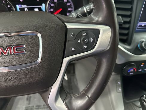 Used 2018 GMC Acadia SLT AWD/4WD image 16