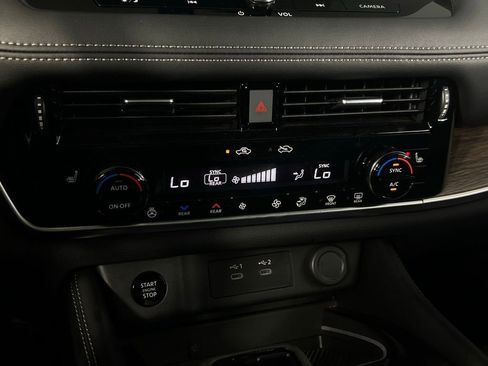 Used 2024 Nissan Rogue Platinum w/ Platinum Premium Package image 19