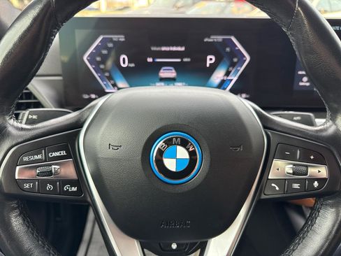 Used 2023 BMW i4 eDrive35 w/ Premium Package image 39