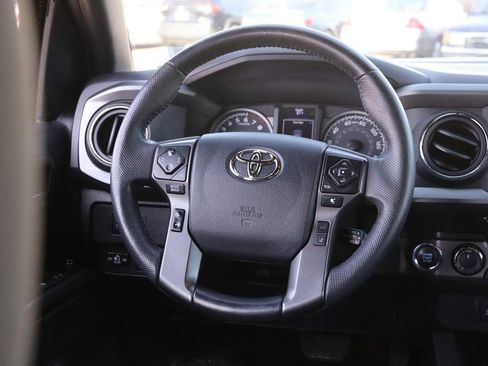 Used 2023 Toyota Tacoma TRD Off-Road image 23