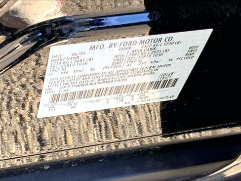 New 2025 Ford Maverick Lariat w/ 4K Tow Package image 18