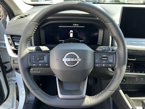 New 2025 Nissan Rogue SL w/ Tech Package image 17