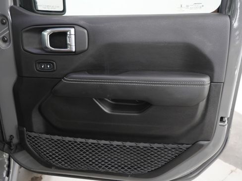 Used 2023 Jeep Wrangler Unlimited Rubicon w/ Steel Bumper Group AWD/4WD image 11