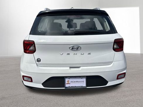 New 2026 Hyundai Venue SEL FWD image 15