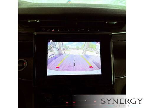 Used 2023 Jeep Grand Cherokee L Laredo RWD image 10