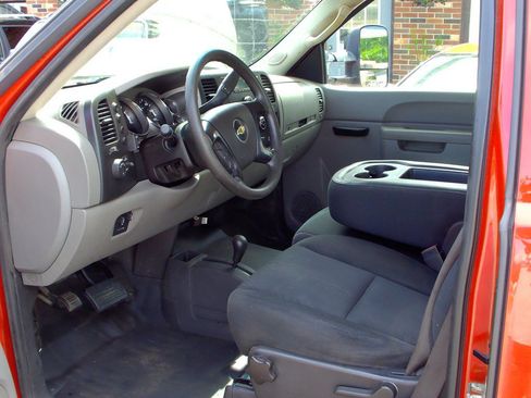 Used 2013 Chevrolet Silverado 3500 W/T w/ Snow Plow Prep Package AWD/4WD image 6