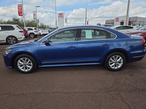 Used 2017 Volkswagen Passat 1.8T S FWD image 6