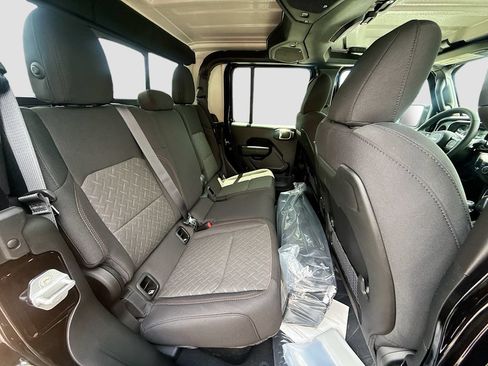 New 2026 Jeep Gladiator Mojave AWD/4WD image 29